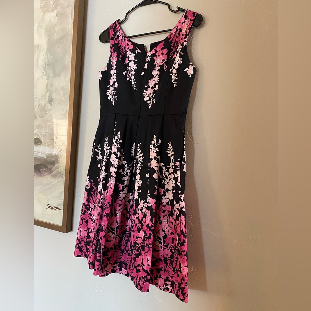 White House Black Market|4| NWT